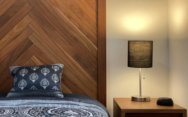 Magnificent Stylish Apartment Charming Private Terrace Wonderful Community Pool Amenities