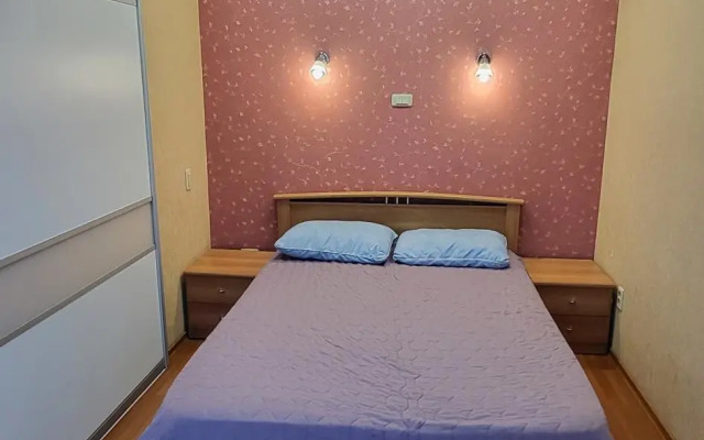 Apartments on Levo-Bulachnaya 42/2