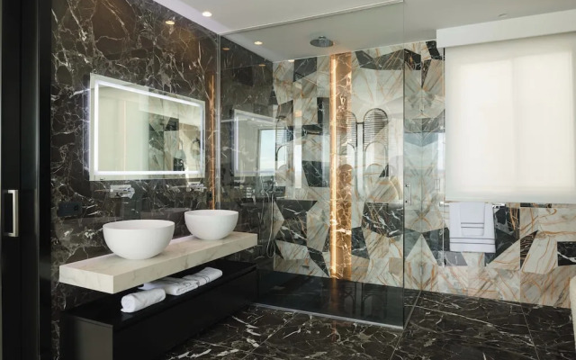 Blue Marina Suites Boutique Apartments