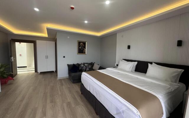 Beyaz Köşk Hotel & Cafe