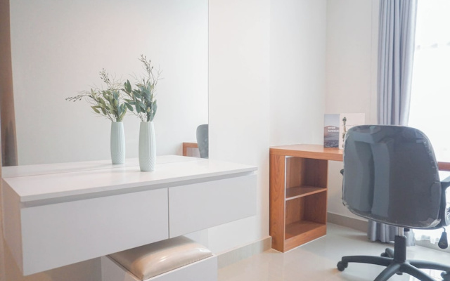 Comfy And Elegant 2Br At Tamansari Iswara Apartment