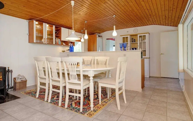 6 Person Holiday Home in Dannemare