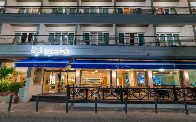SANA Sesimbra Hotel