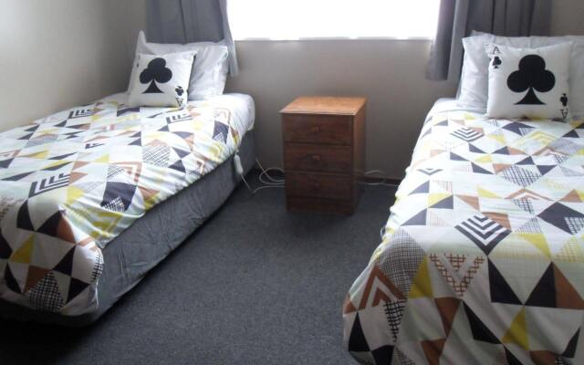 Red Tussock Motel