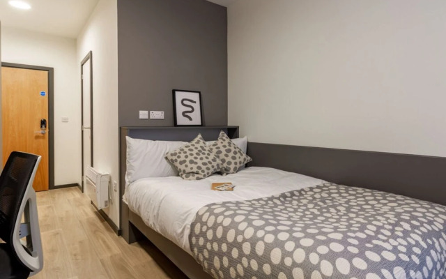 Modern Rooms in LEICESTER SK - Hostel