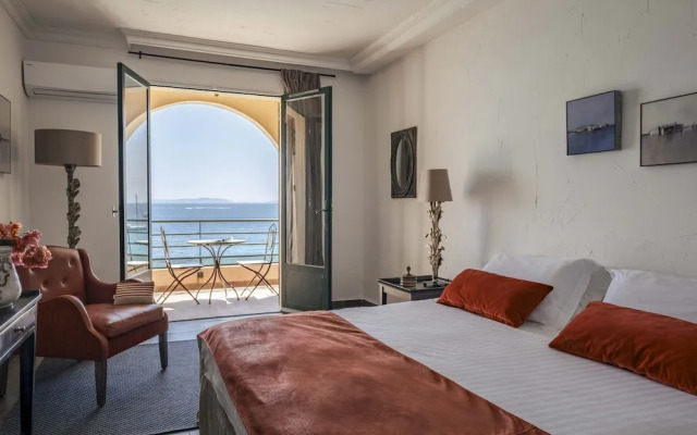 Surplage Hôtel Cavalière