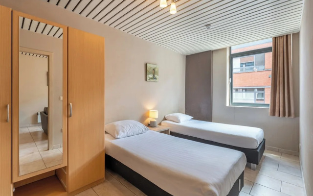 Room-one Bedroom Apartment Near North S