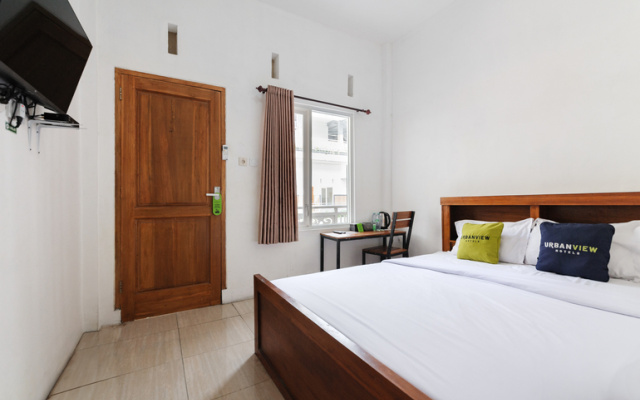 Urbanview Hotel Sky Batu Malang by RedDoorz