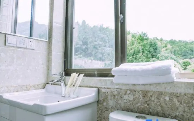 Tiantai Liyueju Homestay (Guoqing Scenic Area) – Bathroom – Taizhou