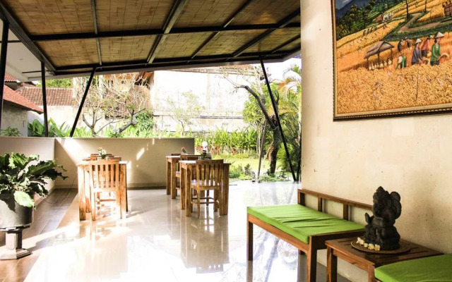 ZEN Rooms Legian Benesari 2