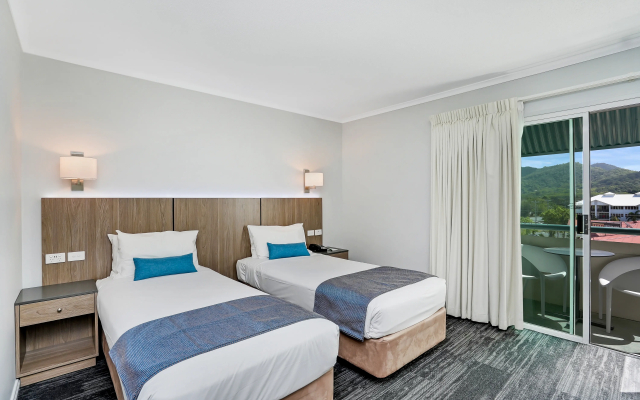 Cairns Sheridan Hotel