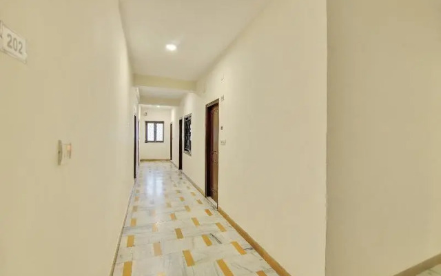 Collection O 82939 Hotel Sam