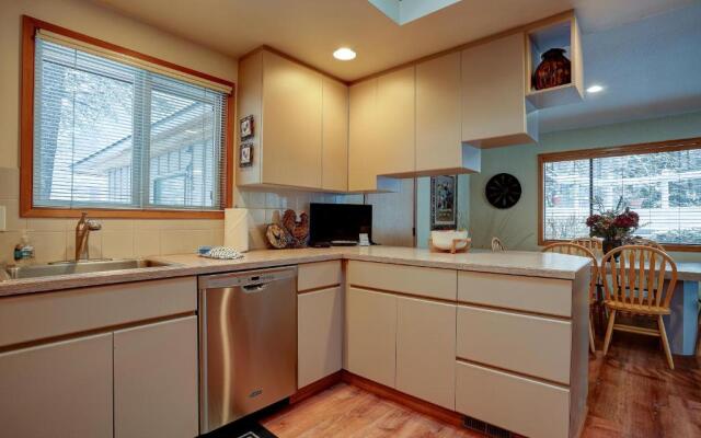 6 Otter-HOT Tub-3BR/2BA