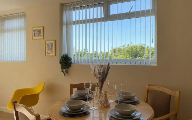 Exceptional Apartment in Luton