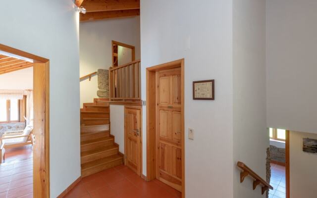 Mansion in Dao Valley by River Beach