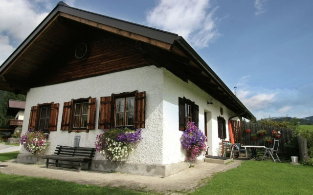 Spacious Holiday Home in Niedernfritz with Private Terrace