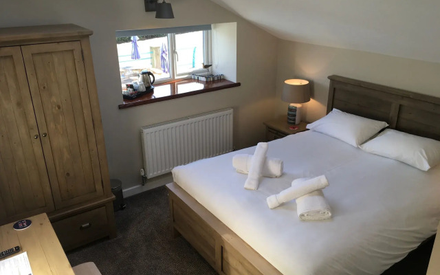 The Waterfront Inn