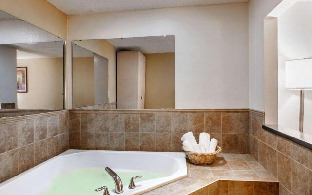 Quality Inn & Suites Springfield - Eugene North