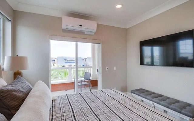 Santa Barbara Loft