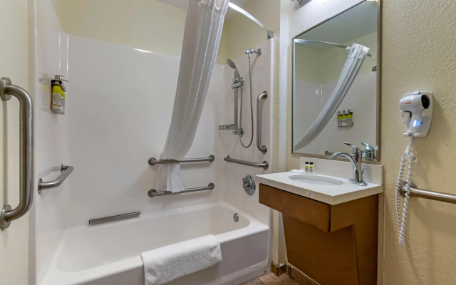 Candlewood Suites Reading by IHG