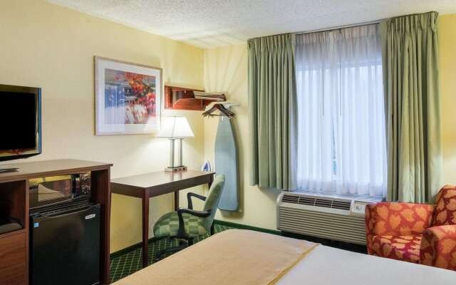 Quality Inn Newark - Wilmington