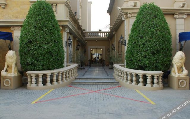 Riviera Palace