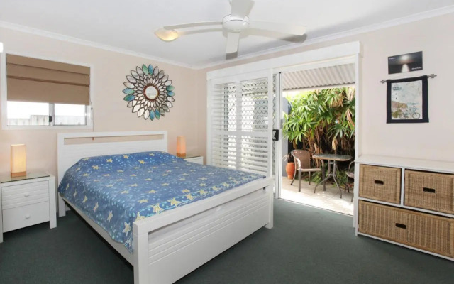 Unit 3 'On the Park', Coolum Beach