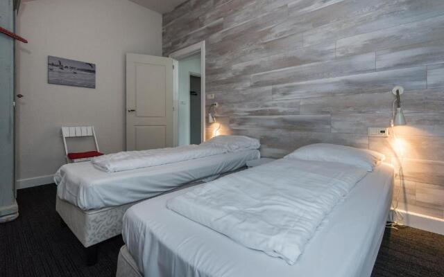 Villa Charlton 71a