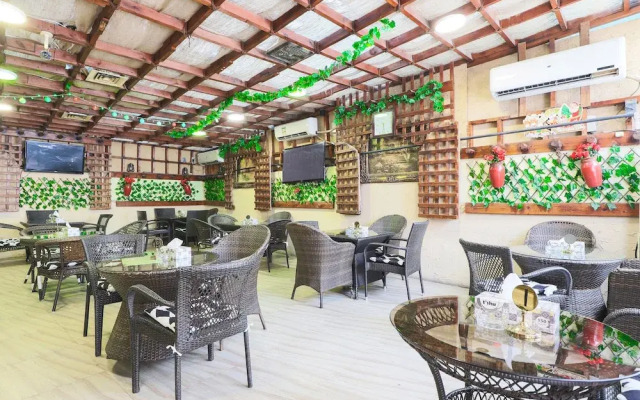 Syaj Hotel