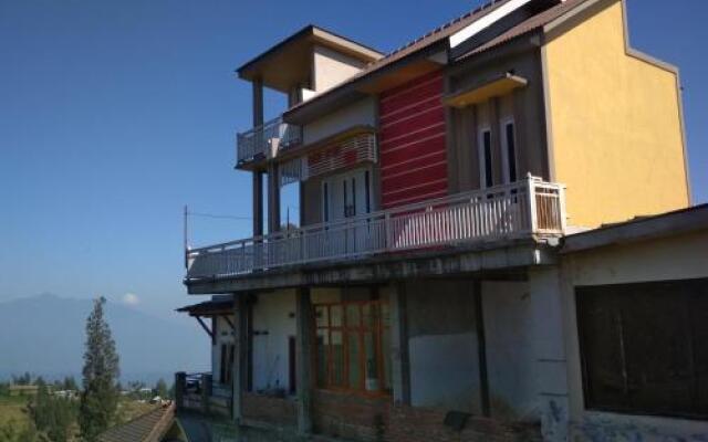Saputra View Bromo Homestay