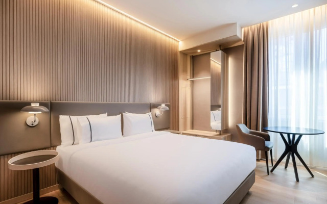 The Sansa Hotel & Spa