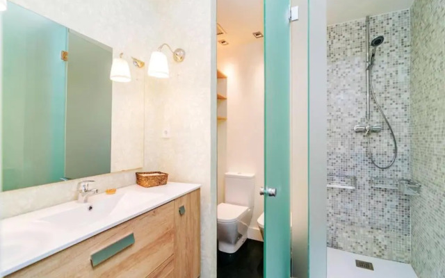 Caprichoso Loft junto Teatro Real - Madrid Centro by Batuecas
