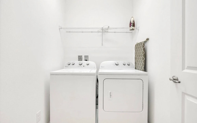 Waterfront Pet-friendly Home w Pool-spa-games-bbq