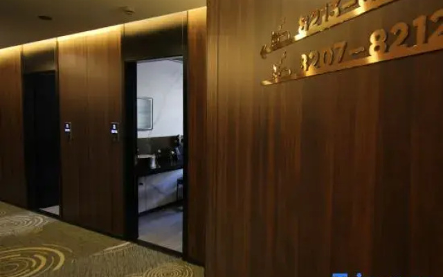 Shangyun Platinum Hotel (Lujiabang Road Subway Station, No.9 People's Hospital)