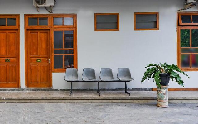 OYO 2737 D'KostNearKraton mangkunegaran