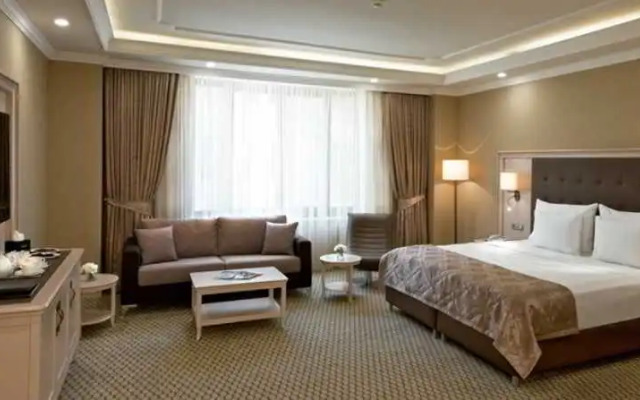 Divan Suites Batum