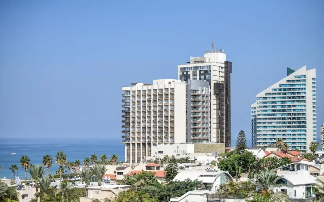 Herzliya Seaside Charming Home by Sea N' Rent