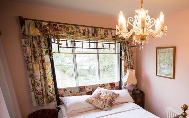 The Hundred House Hotel