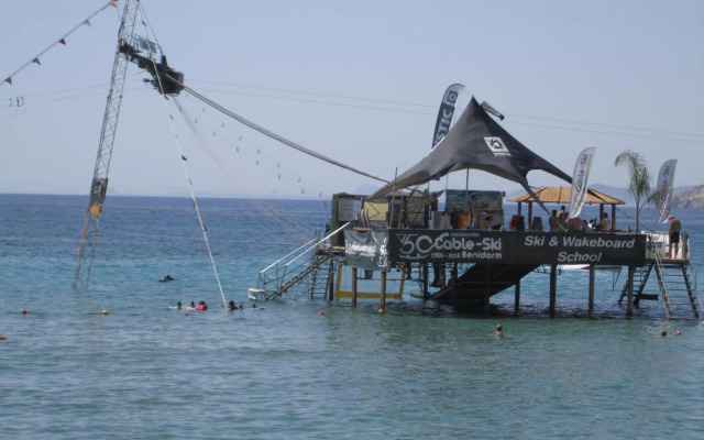 Holiday Apartment 5 min to Levante beach