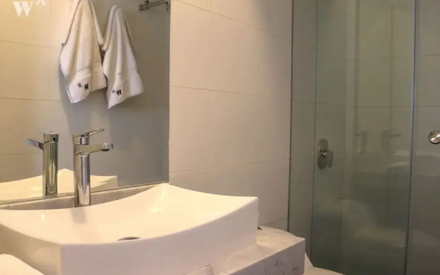 w Outstanding 2BR Duplex With AC in San Isidro