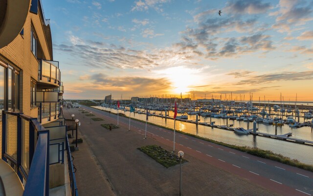 Leonardo Hotel IJmuiden Seaport Beach