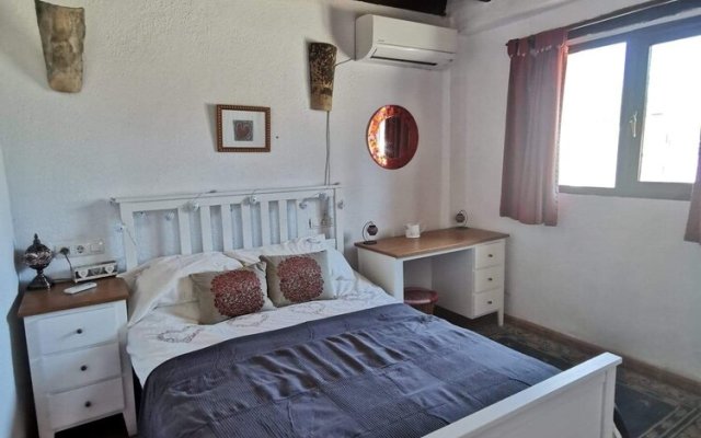 Casita Adela a Captivating 2-bed House in Huescar