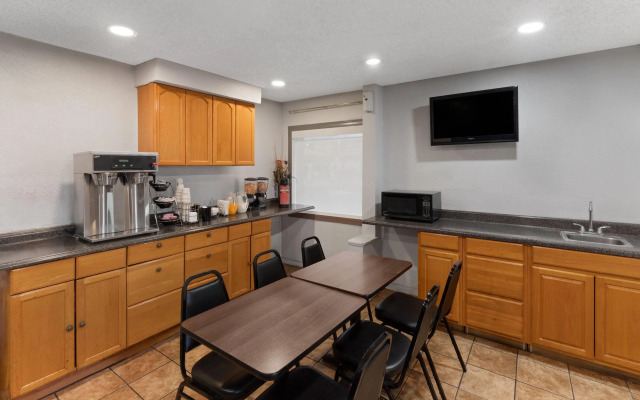 Travelodge by Wyndham New Braunfels