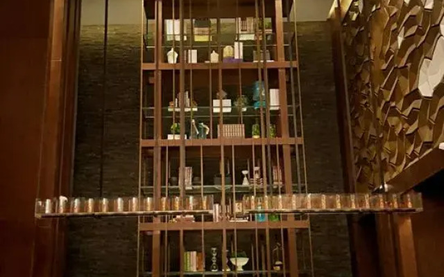 Splendent Holiday Hotel