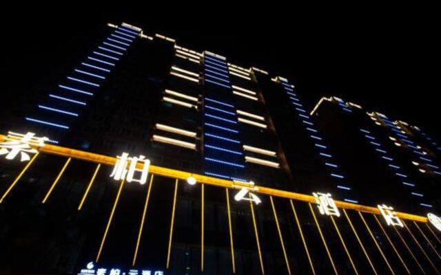 Superior Hotel (Taiyuan Changfeng Street)