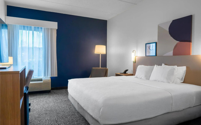 Spark by Hilton Atlanta Kennesaw Town Center