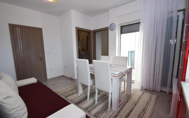Apartment Anića Kuk