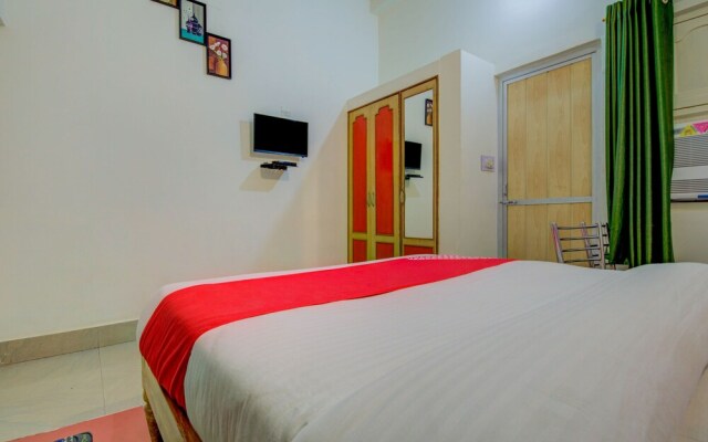 OYO 13490 Hotel Aniket