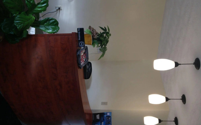 Pleasure Point Inn & Suites