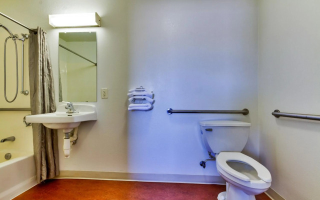 Motel 6 Irving, TX - Dallas